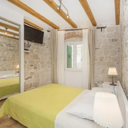 Stone Elegance 3* Split