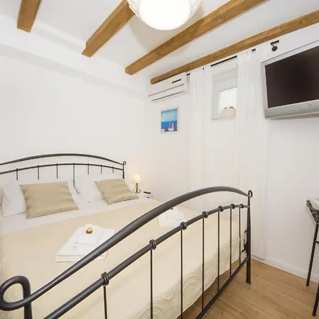 Stone Elegance Guest house Split
