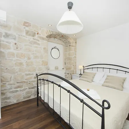 Guest house Stone Elegance Split